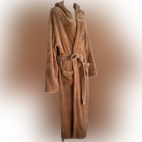 PLUSH ROBE in yummy butterscotch, embroidered crest, regal bell sleeves. M - Picture 3 of 16